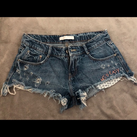 Zara Pants - Jean shorts with print